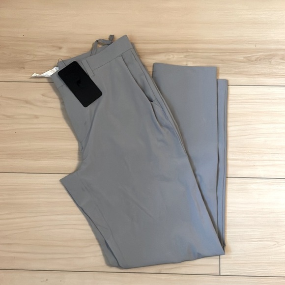 Fabletics the only pant shadow grey Tall size Medium - Picture 6 of 6